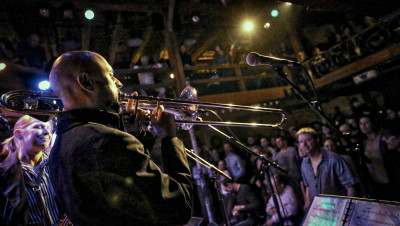 The James Brown Tribute Show / Support: Liam Maye &middot; Mühle Hunziken