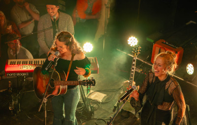 Wintershome / Support: Julian Brown &middot; Mühle Hunziken